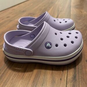 Crocs Classic Clog in Lavender